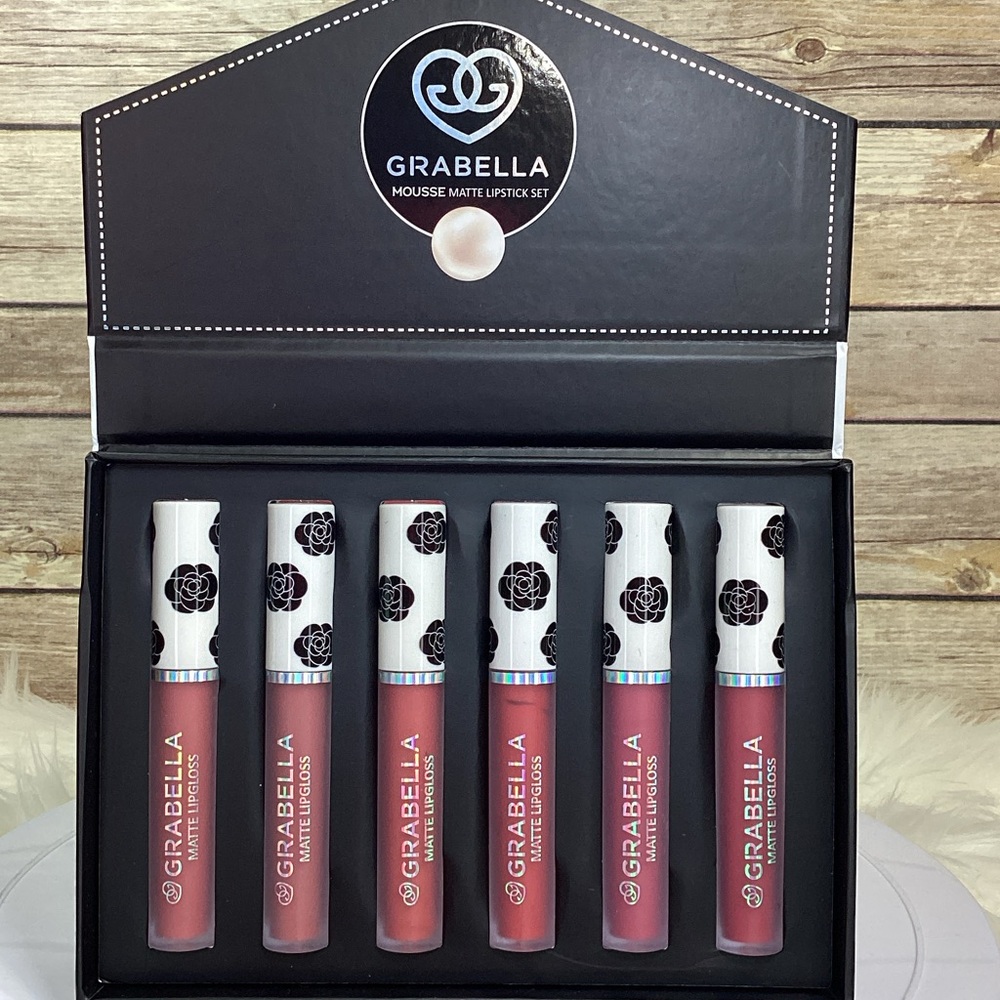 Girabella Matte Lipgloss Set - Rose and Mauve Tones
